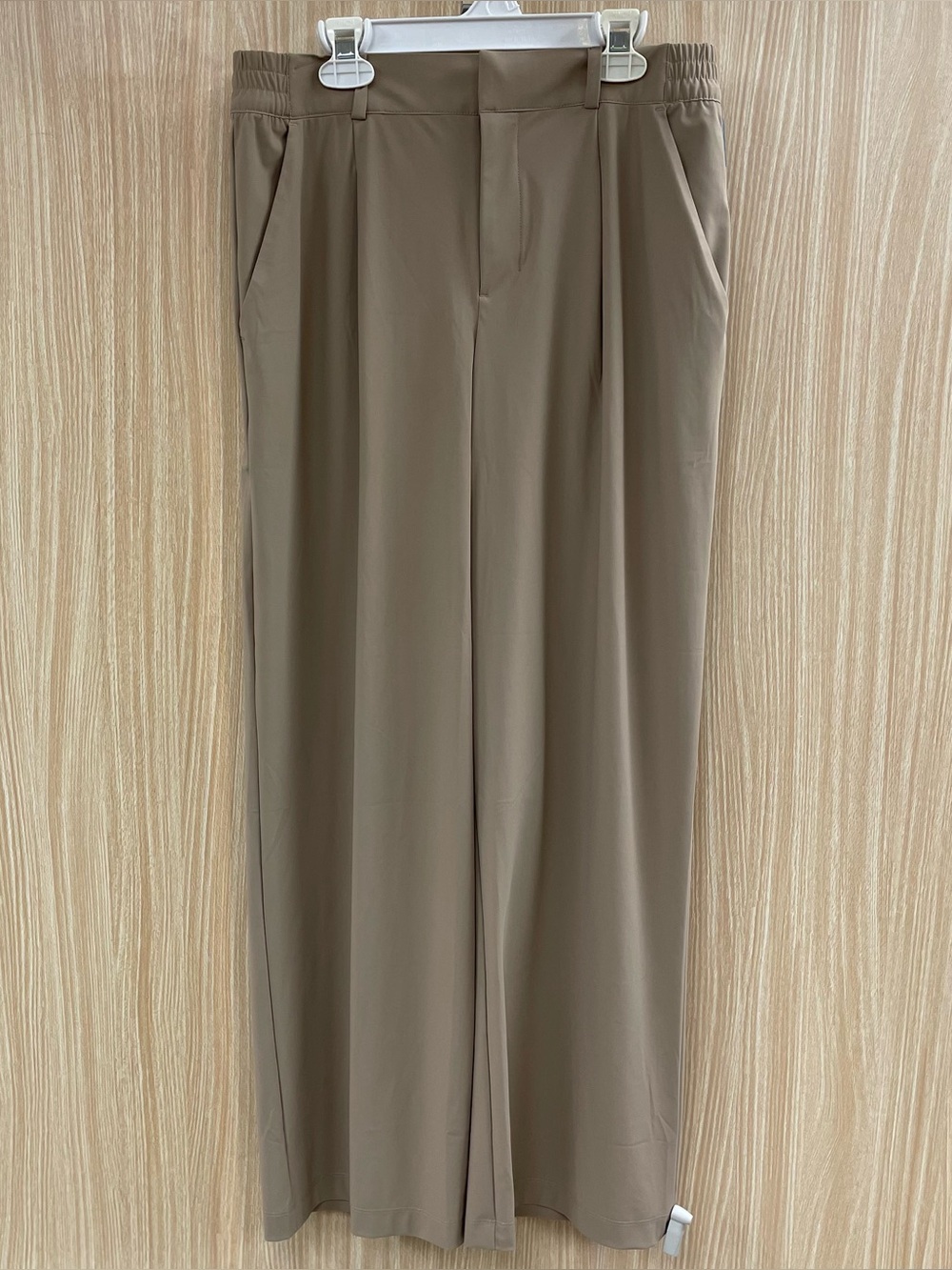 NWT Old Navy Khaki Pants Size SP
